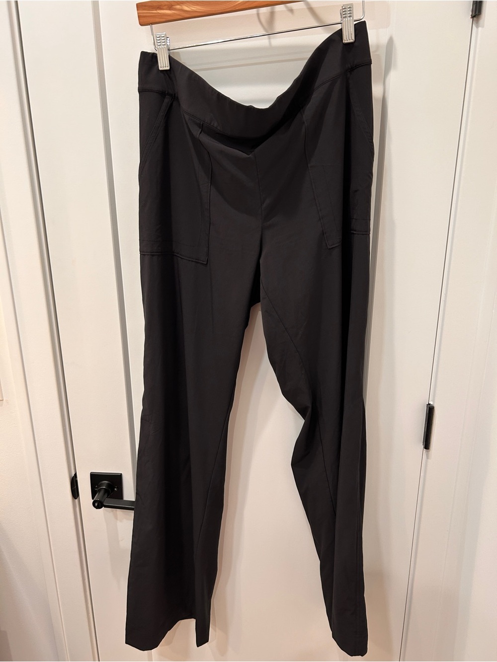 Athleta Chelsea Black Wide-Leg Active Pants